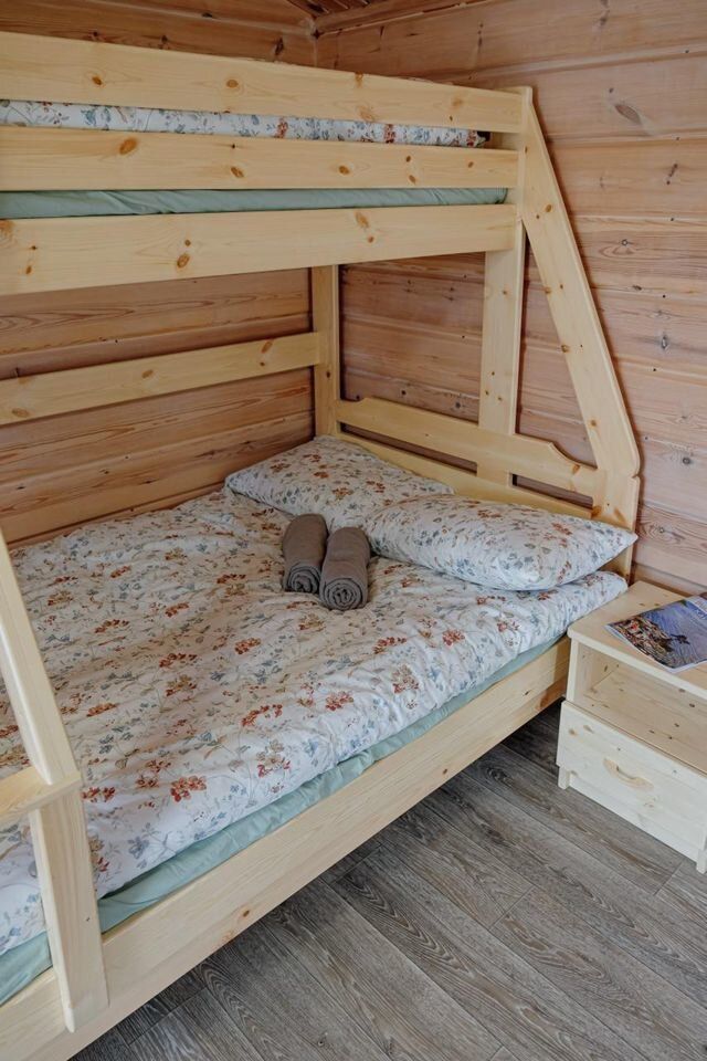 Мини-коттедж в сосновом лесу