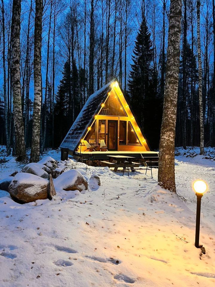 A-frame дом на берегу озера 