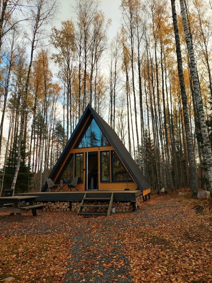 A-frame дом на берегу озера 