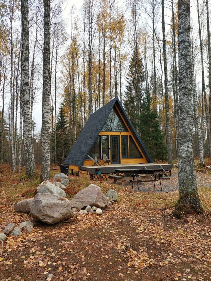 A-frame дом на берегу озера 